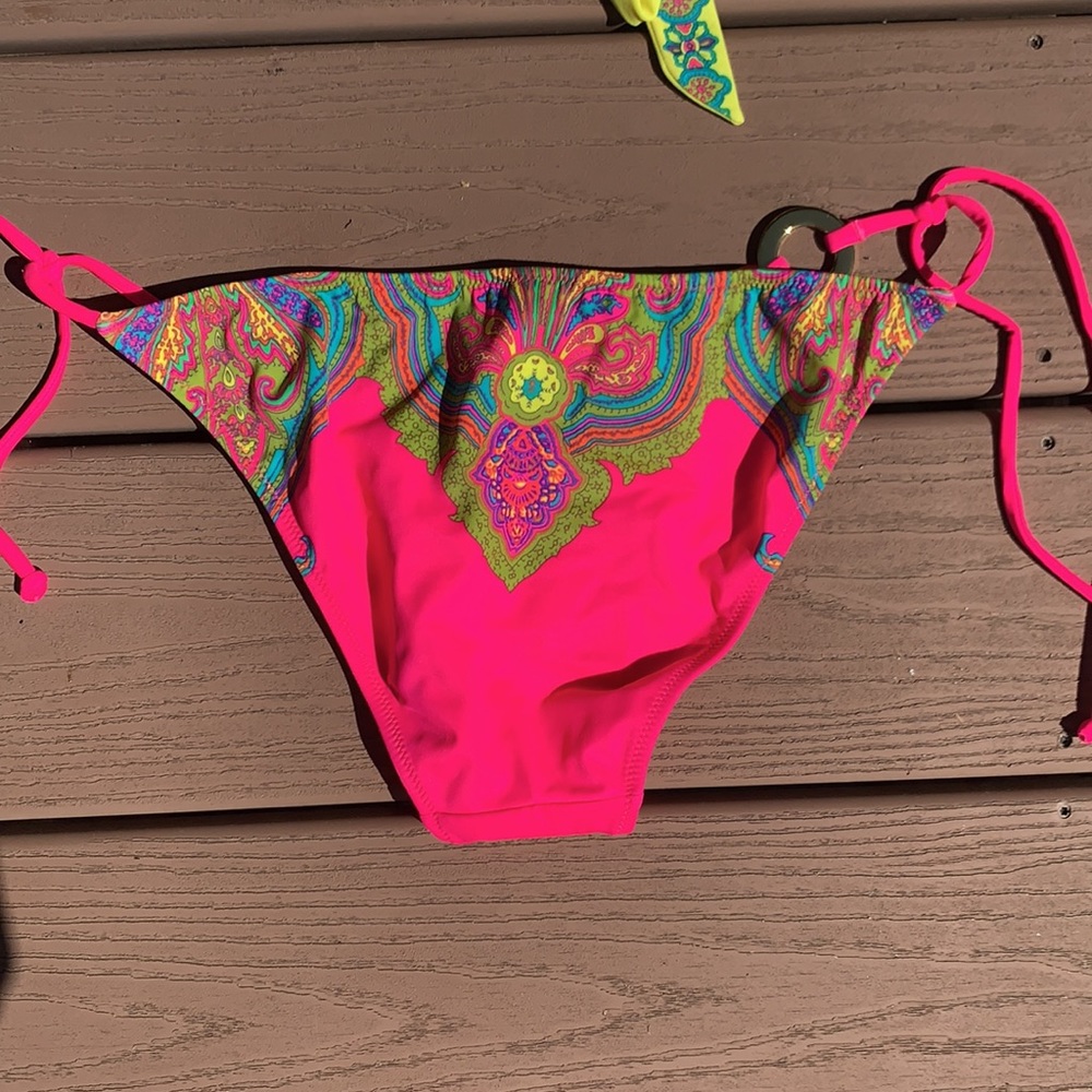 Victoria’s Secret Bikini Set - Picture 3 of 4